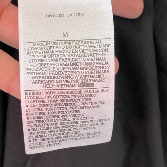 Banana Republic Black Layered Tank - Picture 6 of 6